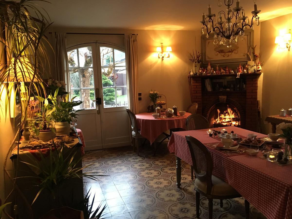 B & B Au Dela Du Temps Saint-Mamet Buitenkant foto
